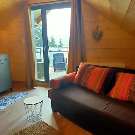 Au De Jo Avec Acces A L'espace Piscine Et Jacuzzi Apartman *