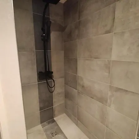 Au De Jo Avec Acces A L'espace Piscine Et Jacuzzi *