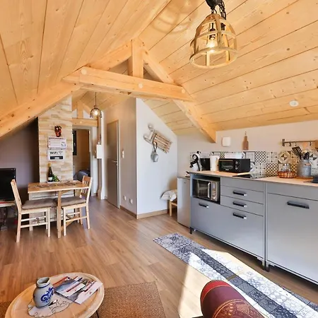 Au De Jo Avec Acces A L'espace Piscine Et Jacuzzi Apartment